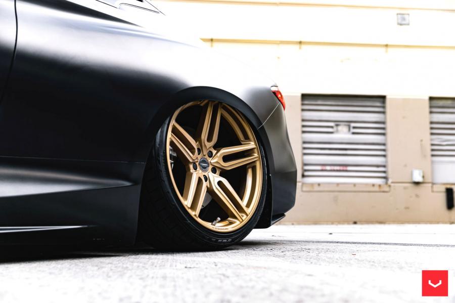 Детали экстерьера Infiniti Q60 on Vossen Wheels (HF-1) 2019 года  (фото 22 из 22)
